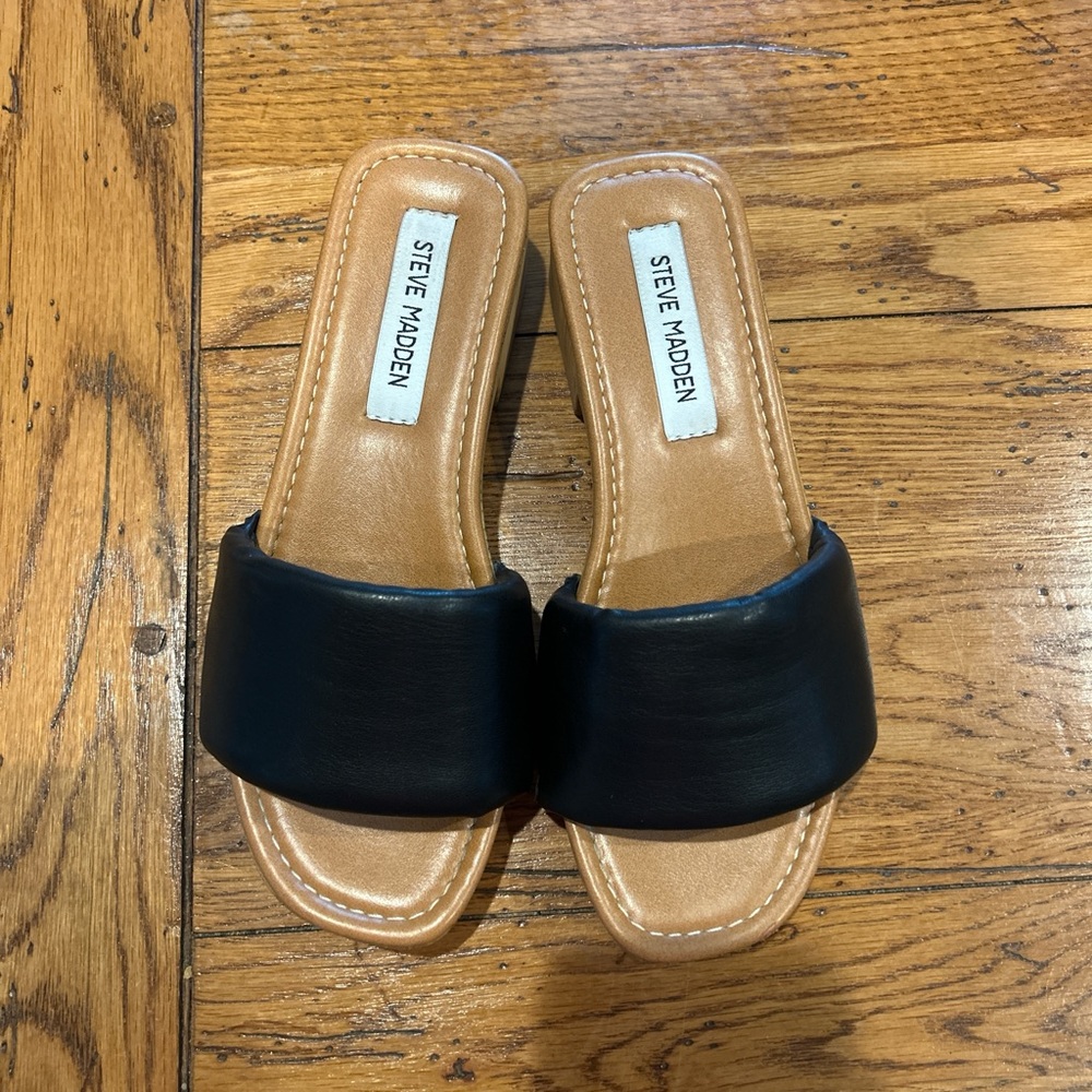 Steve Madden Black wooden sandals